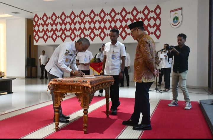 Gubernur Perketat Pengawasan dan Perkuat Komitmen, Seluruh Pimpinan OPD Teken Pakta Integritas