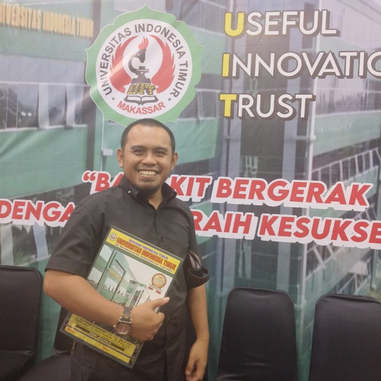 Dr.Awaluddin Dekan FEB UIT