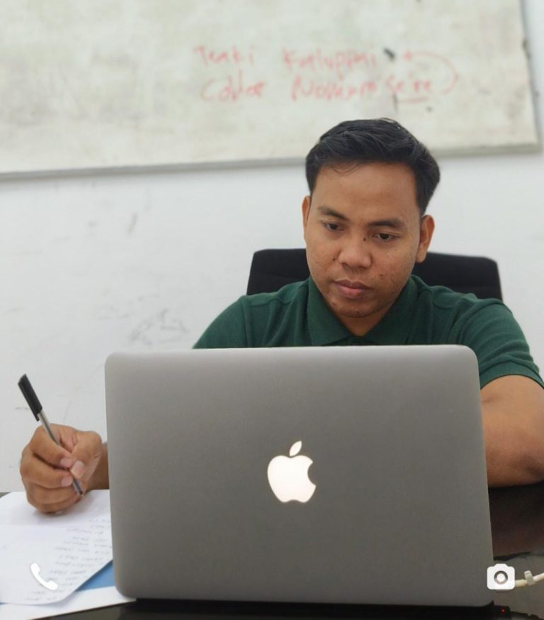 Sardi Mahasiswa Program Doktor Ilmu Manajemen Universitas Muslim Indonesia