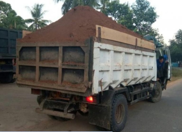 Moncongloe Jadi Jalur Maut: Perbup Diabaikan, Bupati Diam